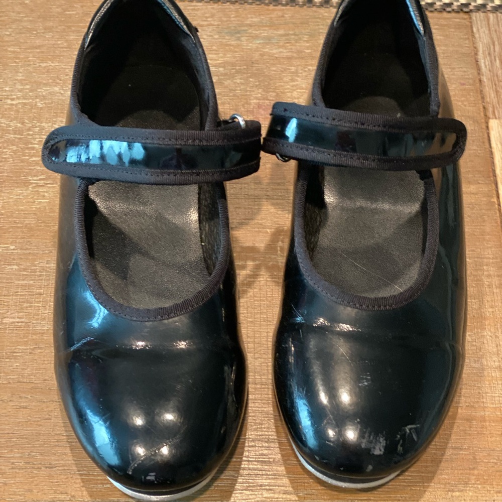 Girls tap shoes